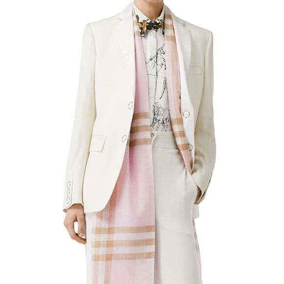 Burberry The Classic Check Cashmere Scarf Alabaster Pink - Picture 1 of 9